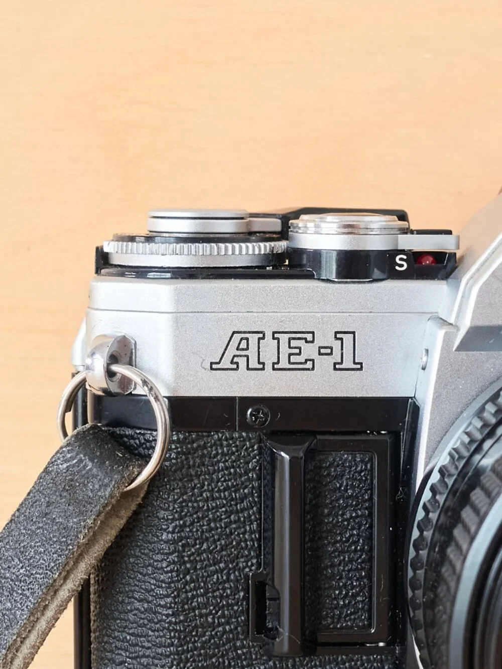 Vintage Canon AE-1 35mm SLR Film Camera 50mm Lens Canon Speedlite Flash Tested - Picture 5 of 11